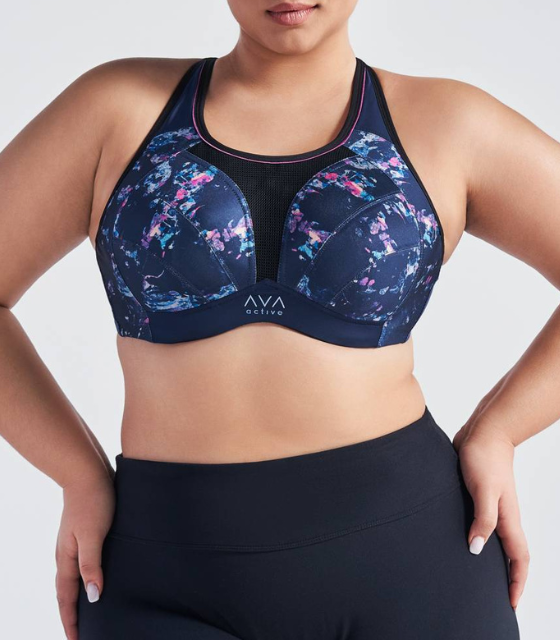 ava DINA íþróttahaldari